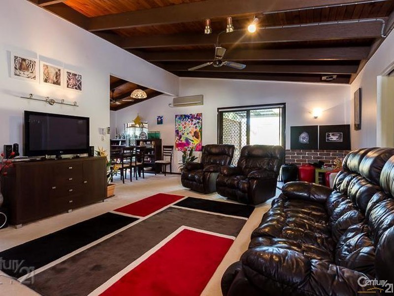 23 Jania St, Redland Bay QLD 4165