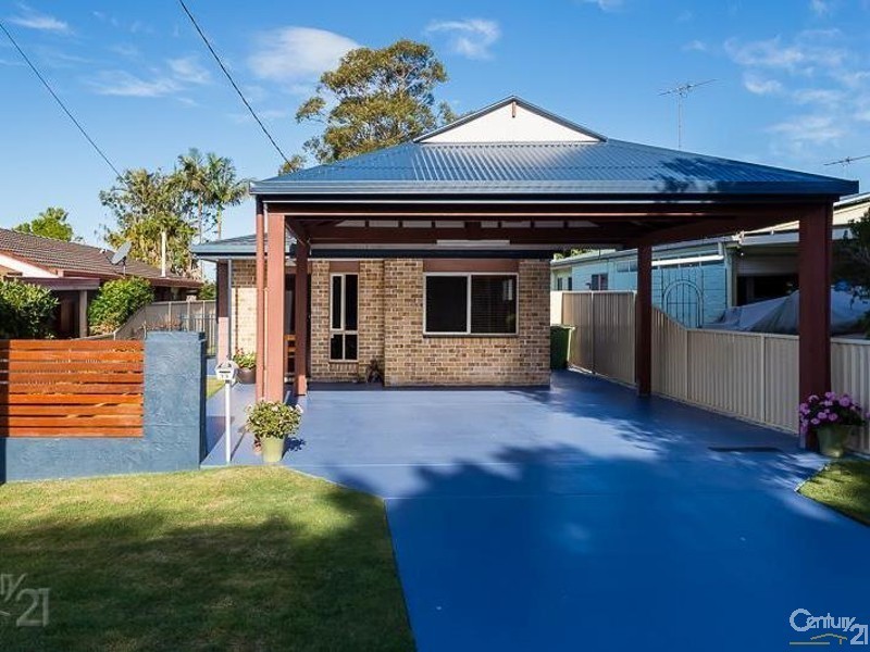 39 Shanahan St, Redland Bay QLD 4165