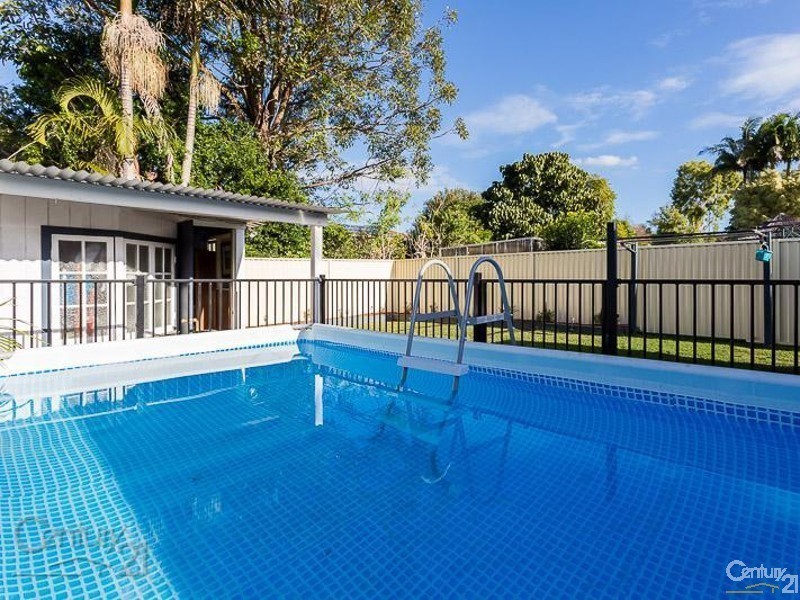 39 Shanahan St, Redland Bay QLD 4165