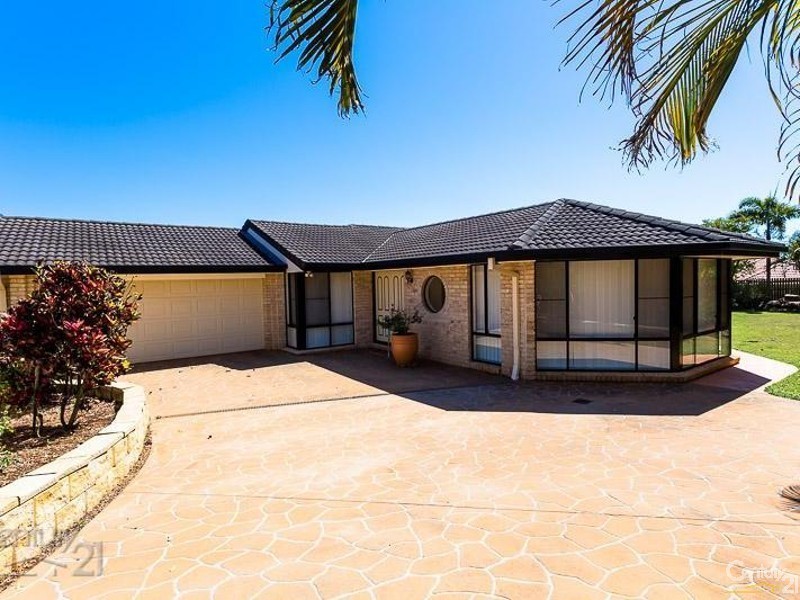 8 Roger Court, Redland Bay QLD 4165