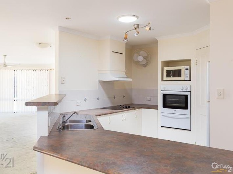 8 Roger Court, Redland Bay QLD 4165