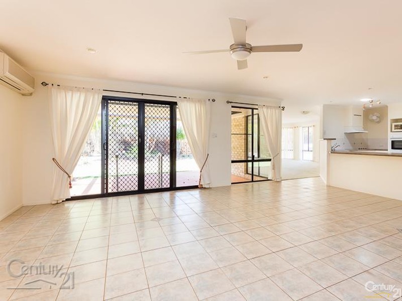 8 Roger Court, Redland Bay QLD 4165