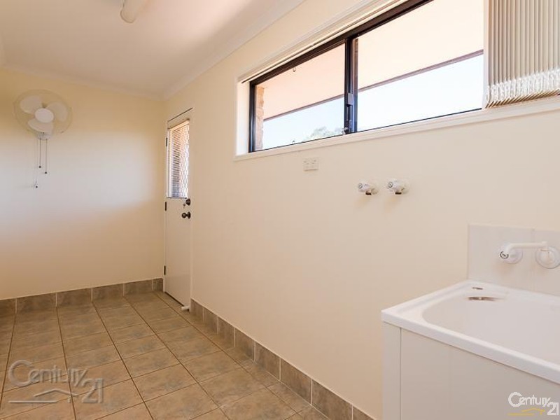 8 Roger Court, Redland Bay QLD 4165