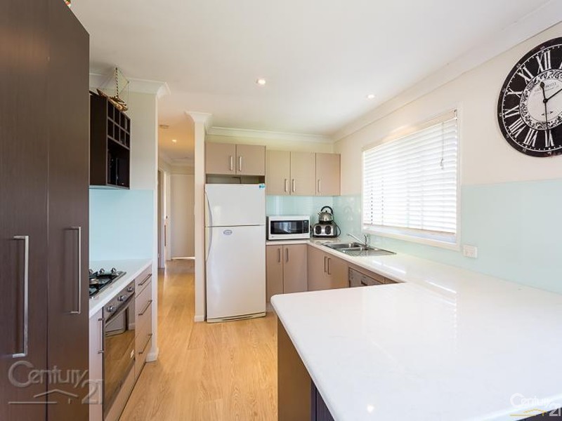 37 Rusbrook Street, Redland Bay QLD 4165