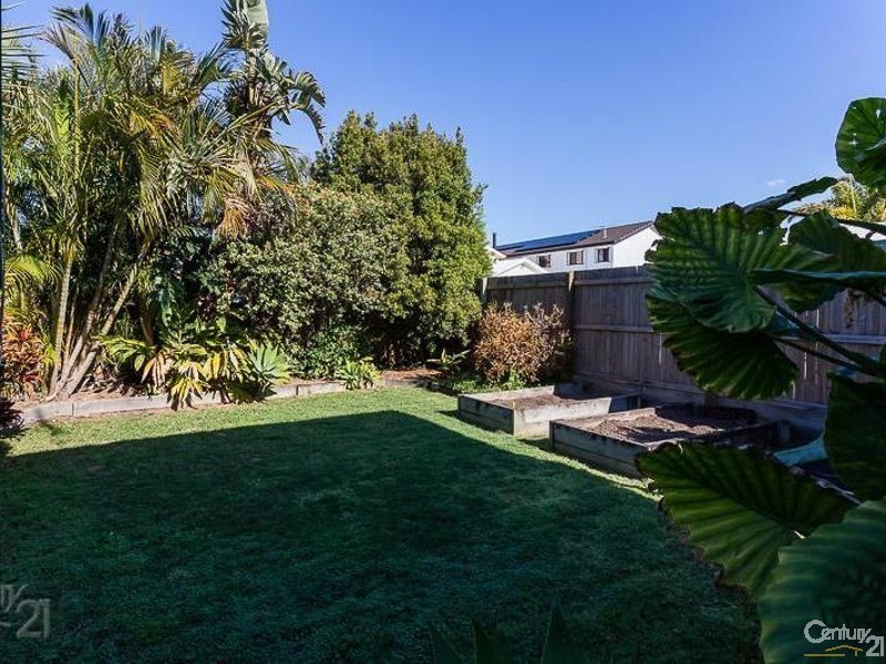 37 Rusbrook Street, Redland Bay QLD 4165