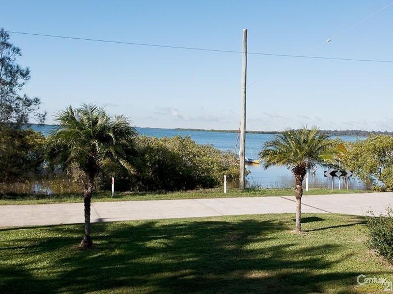 1 Junee Street, Redland Bay QLD 4165