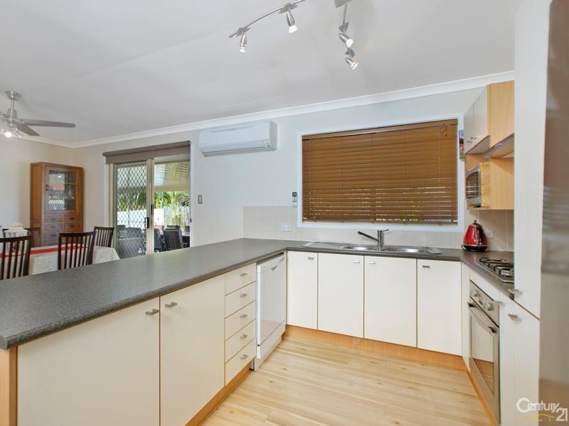 12 Mashie Place, Redland Bay QLD 4165