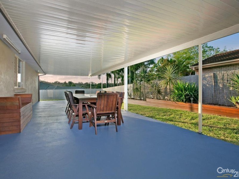 12 Mashie Place, Redland Bay QLD 4165