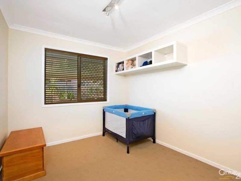 12 Mashie Place, Redland Bay QLD 4165