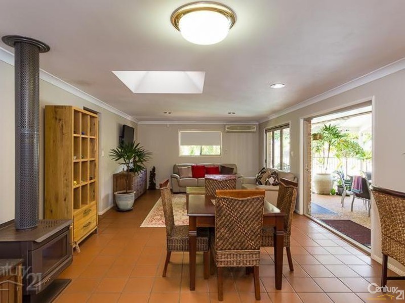 15 Newlands Street, Redland Bay QLD 4165