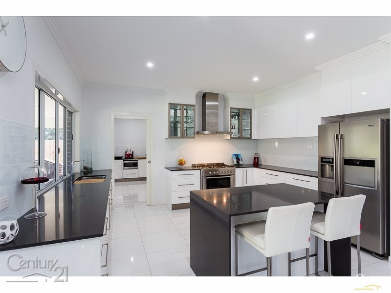 31 Magnetic Place, Redland Bay QLD 4165