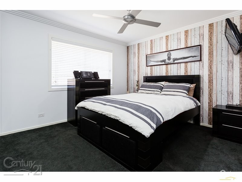 31 Magnetic Place, Redland Bay QLD 4165