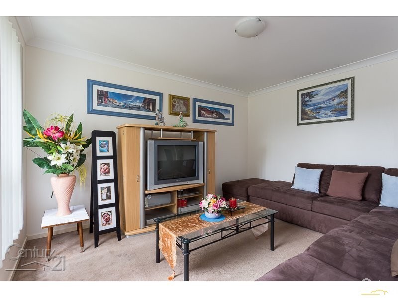 4 St Bees Close, Redland Bay QLD 4165