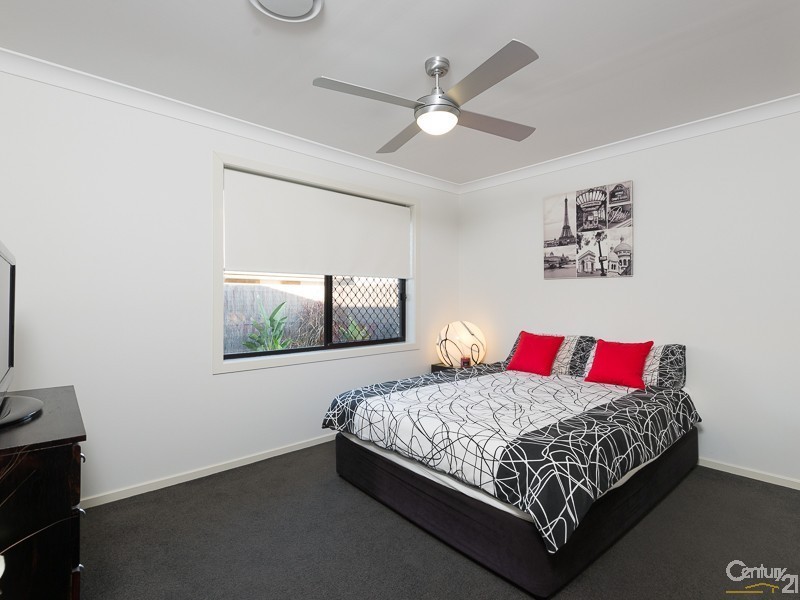 28 Unwin rd North, Redland Bay QLD 4165