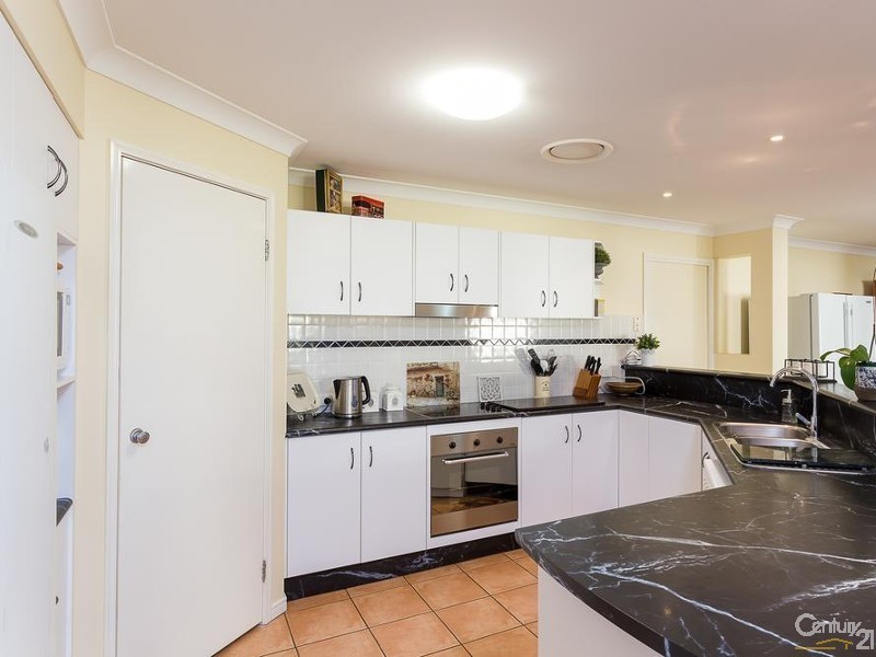 3 Seagrass Place, Redland Bay QLD 4165