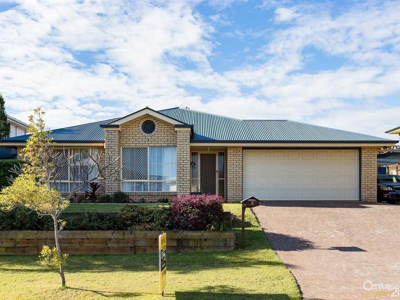 3 Seagrass Place, Redland Bay QLD 4165