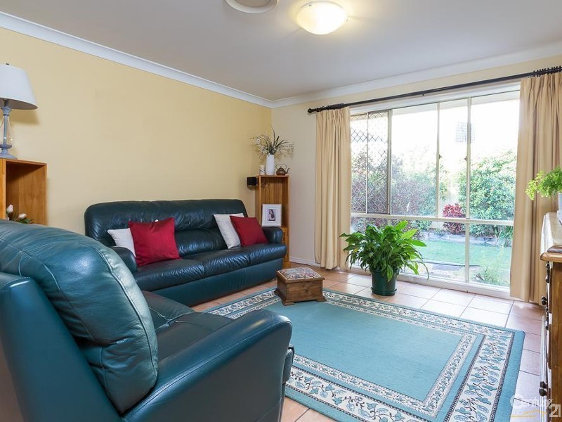 3 Seagrass Place, Redland Bay QLD 4165