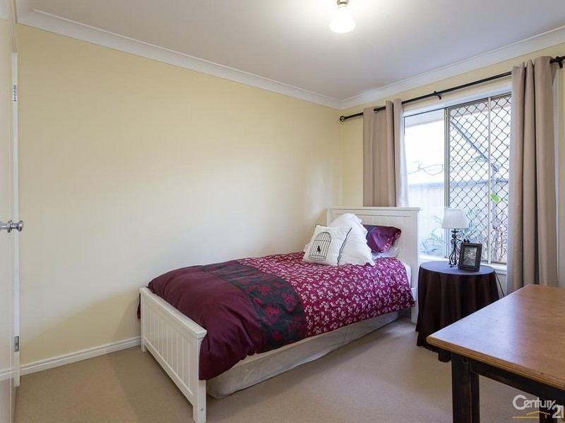 3 Seagrass Place, Redland Bay QLD 4165