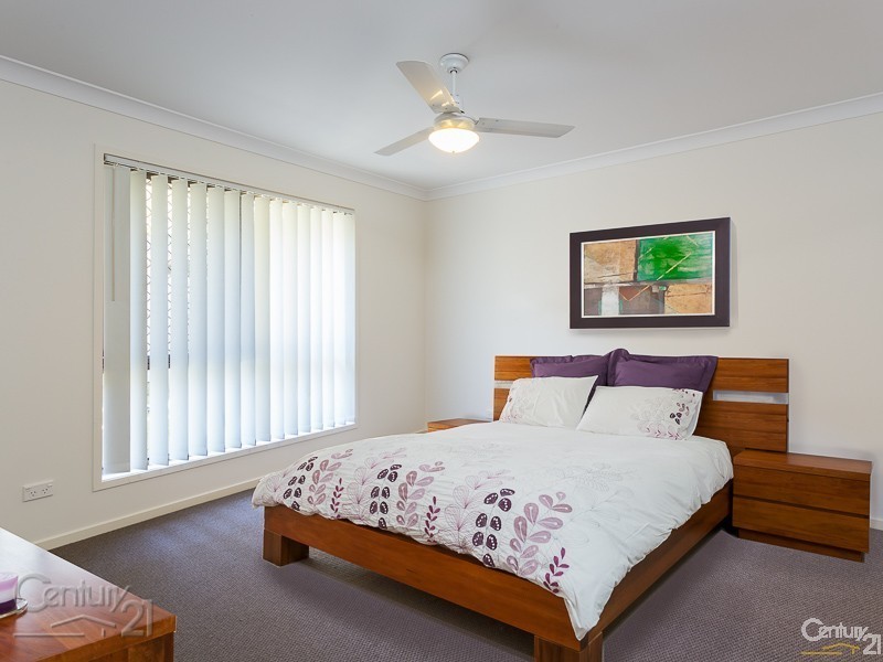 5 Lizard Place, Redland Bay QLD 4165