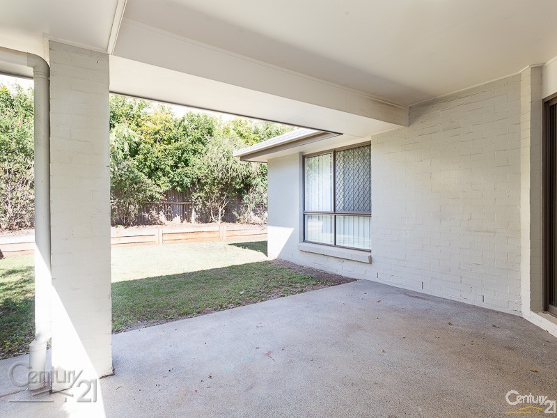 5 Lizard Place, Redland Bay QLD 4165