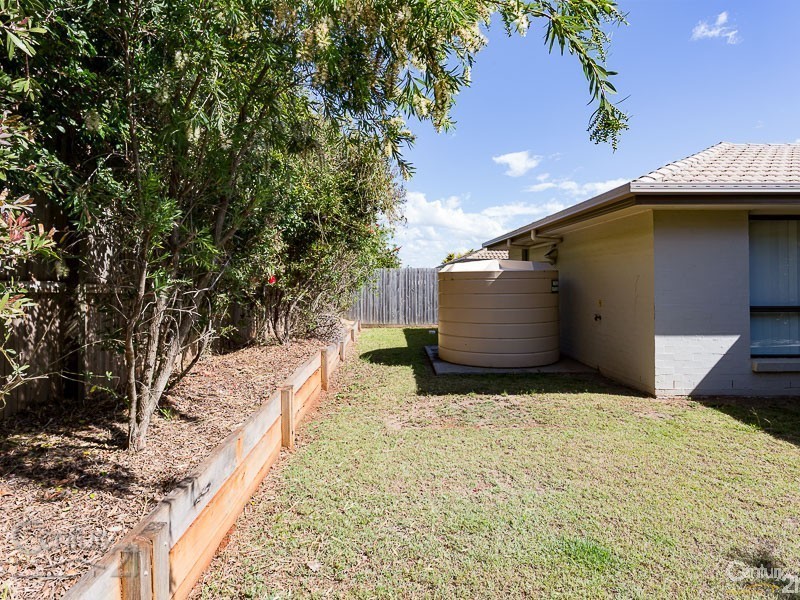 5 Lizard Place, Redland Bay QLD 4165