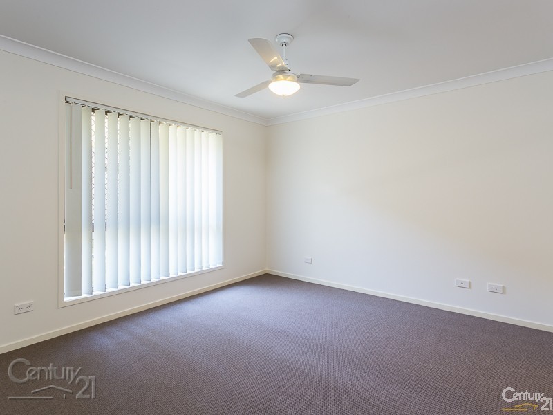 5 Lizard Place, Redland Bay QLD 4165