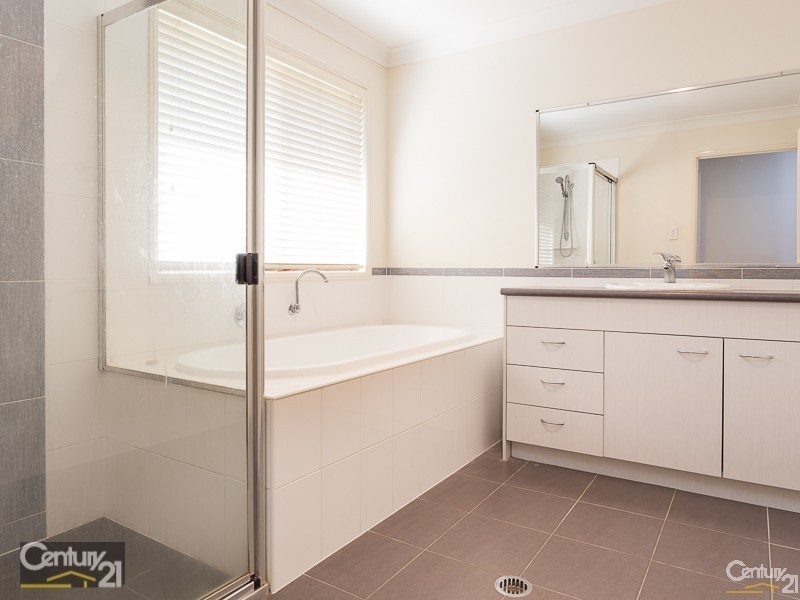 3 Cobby Court, Redland Bay QLD 4165