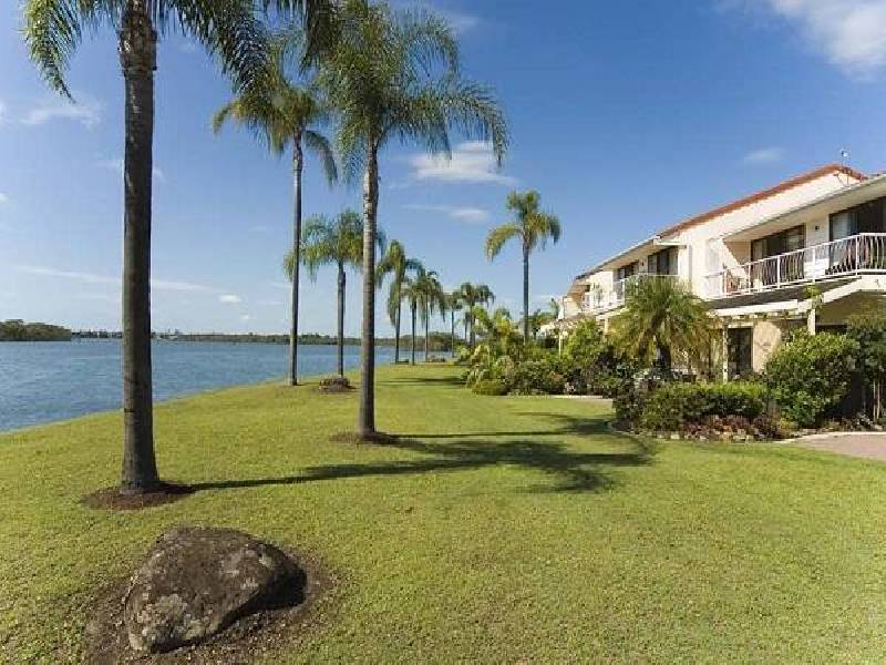 81 Boykambil Esplanade, Hope Island QLD 4212