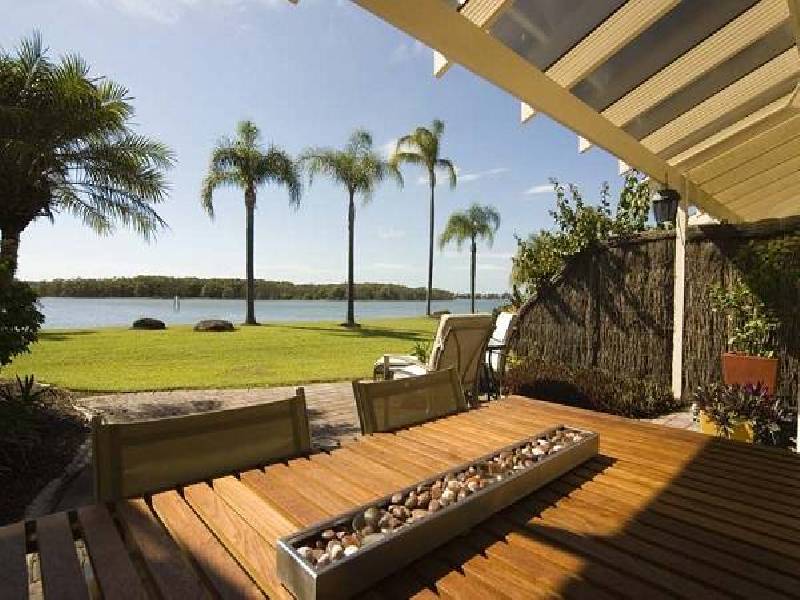 81 Boykambil Esplanade, Hope Island QLD 4212