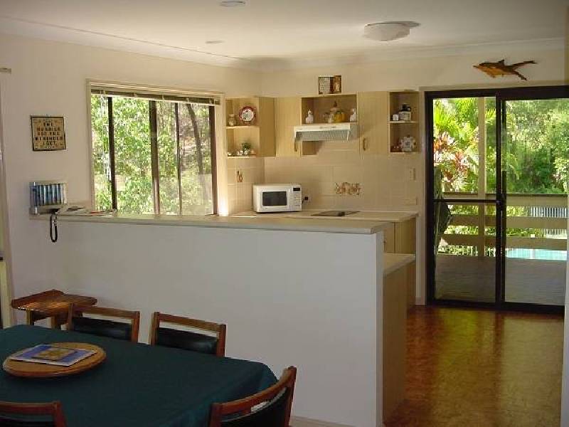 7 Lazy Way, Guanaba QLD 4210