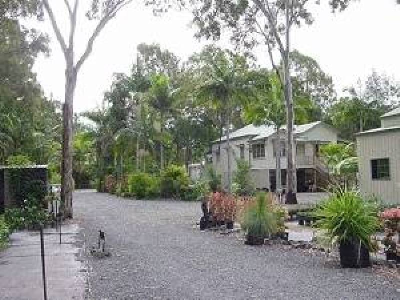 96 CRESCENT AVENUE, Hope Island QLD 4212