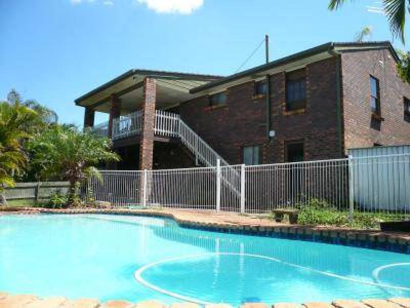 11 Edgehill Crescent, Springwood QLD 4127