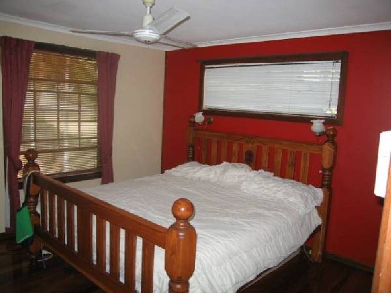 11 Edgehill Crescent, Springwood QLD 4127