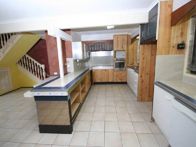 89 Winnetts Road, Daisy Hill QLD 4127