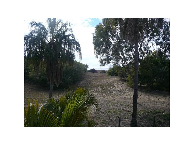 Moore Park Beach QLD 4670