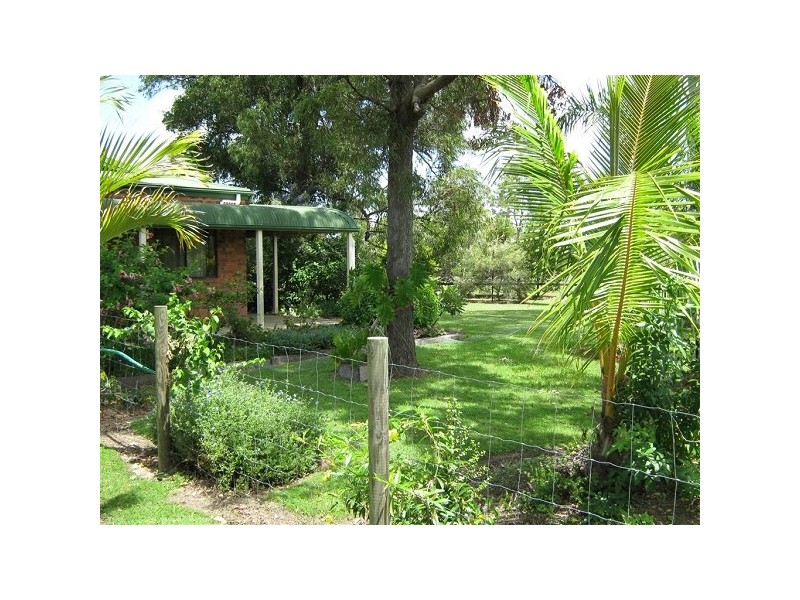 46 Park Estate Drive, Branyan QLD 4670