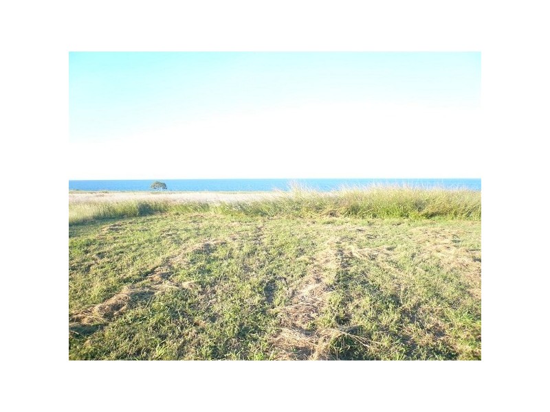 30 Emperor Drive, Elliott Heads QLD 4670