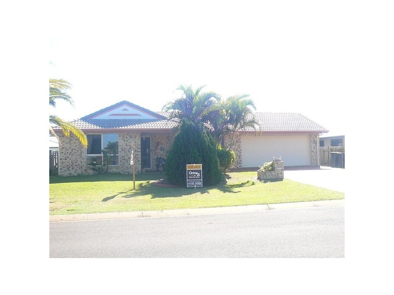 215 Barolin Esplande, Coral Cove QLD 4670