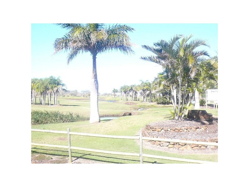 215 Barolin Esplande, Coral Cove QLD 4670