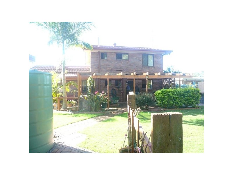 Moore Park Beach QLD 4670