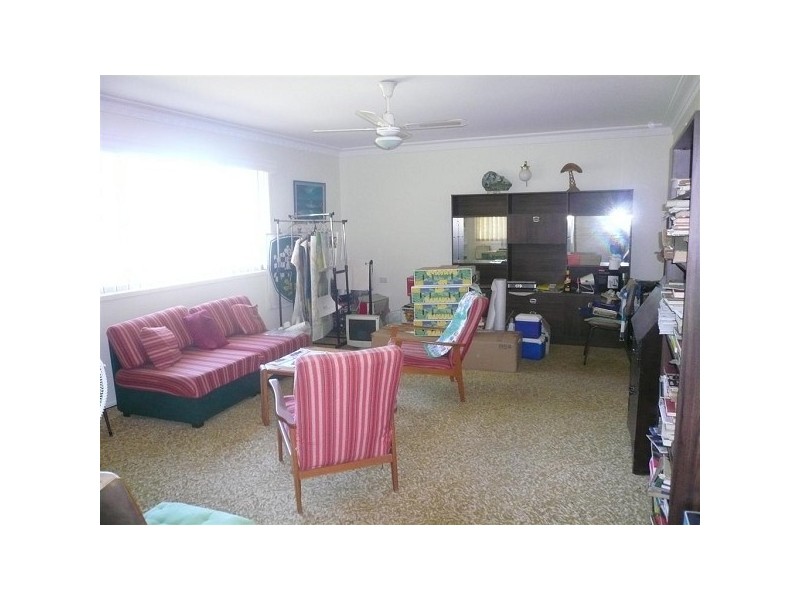 Avenell Heights QLD 4670