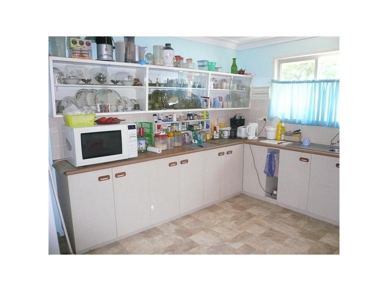Avenell Heights QLD 4670