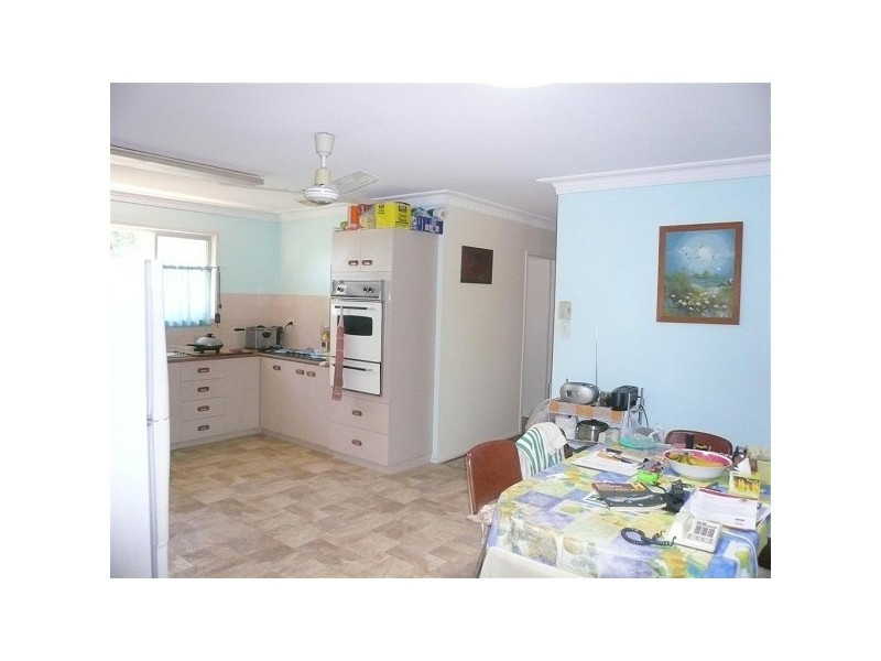 Avenell Heights QLD 4670