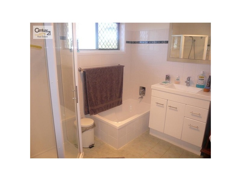 11 Marshall Street, Avenell Heights QLD 4670