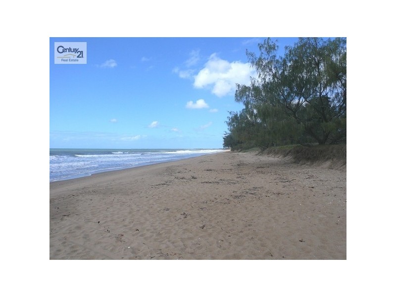 3 Castle Court, Moore Park Beach QLD 4670