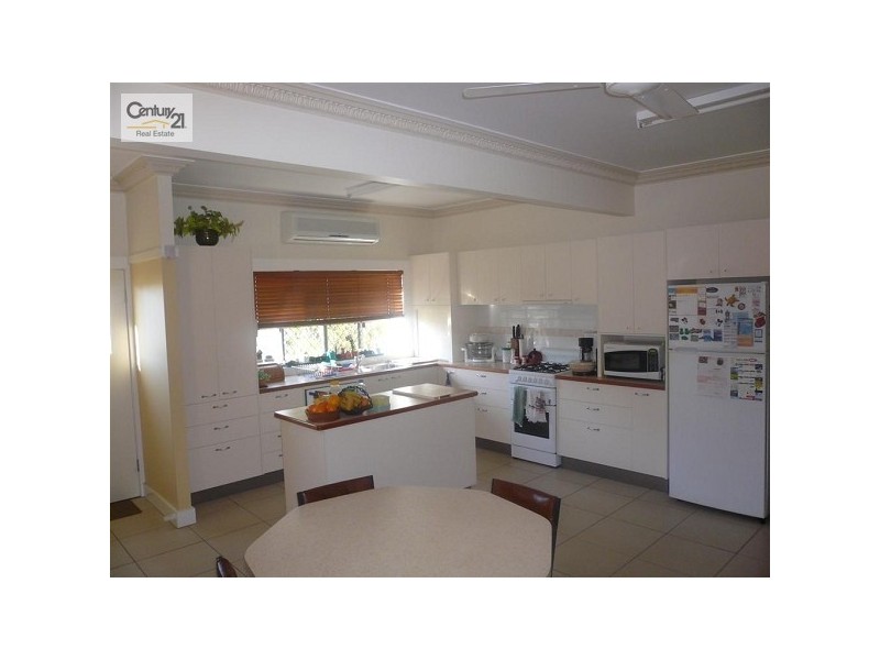 32 Bates Street, Svensson Heights QLD 4670