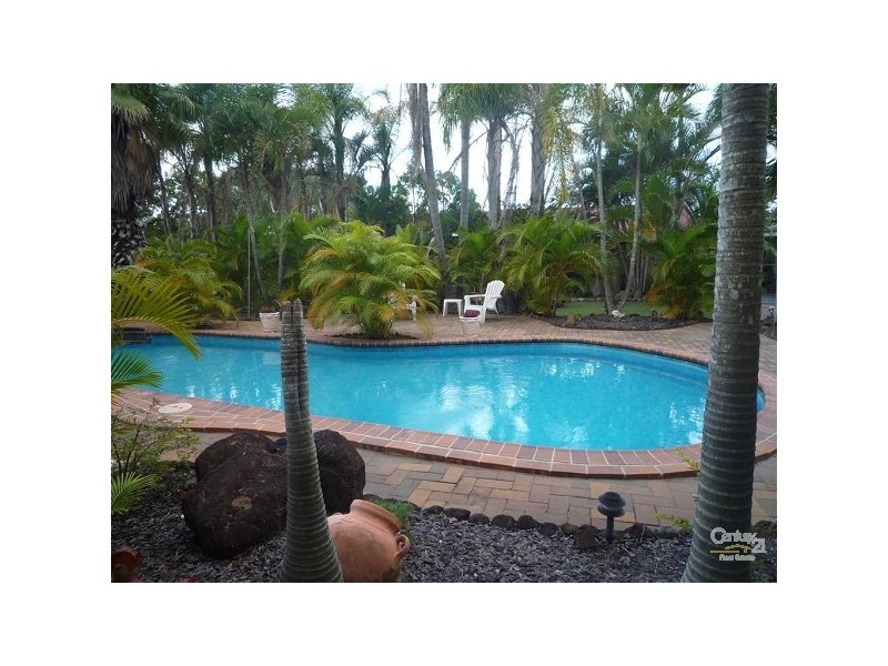 68 Pharlap Parade, Branyan QLD 4670