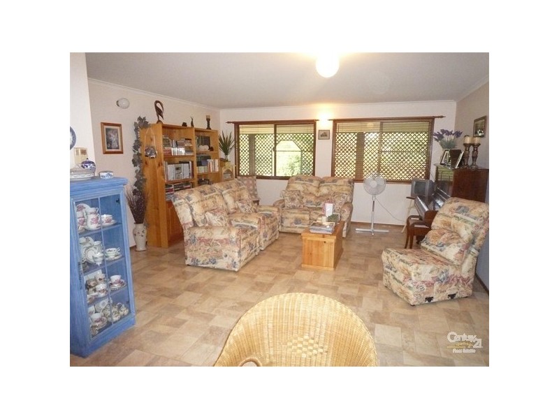 68 Pharlap Parade, Branyan QLD 4670