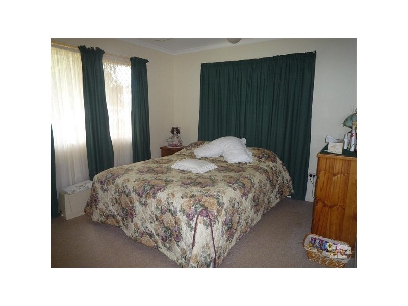 22 Lovers Walk, Thabeban QLD 4670