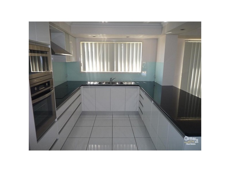 1 Lomandra Drive, Ashfield QLD 4670